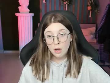 Lilly__Rain Chaturbate stream image from May 06, 2025