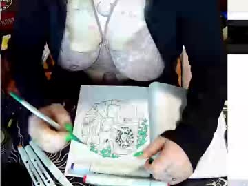 Vixxenklz Chaturbate stream image from May 06, 2025
