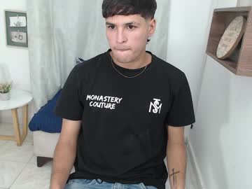 Alexxgrenn Chaturbate stream image from May 06, 2025