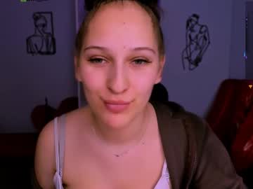 Alaria_Kitti Chaturbate stream image from May 06, 2025