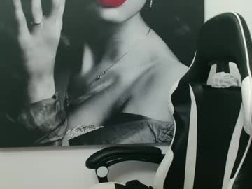 Dafinadafy Chaturbate stream image from May 06, 2025