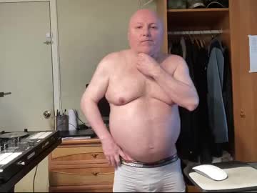Djmixnaked Chaturbate stream image from May 06, 2025