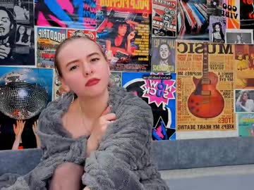 Kerriar Chaturbate stream image from May 06, 2025