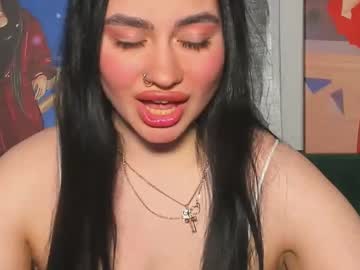 Nikki_Kardashian Chaturbate stream image from May 06, 2025