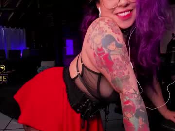 Maggie_Queen Chaturbate stream image from May 07, 2025