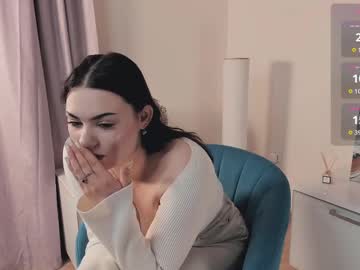 Moiregundry Chaturbate stream image from May 07, 2025