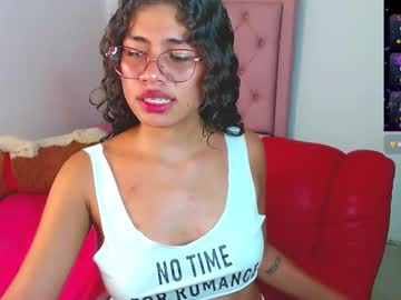 Lorraine_Rosse Chaturbate stream image from May 07, 2025