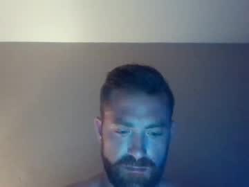 Lowhangers37 Chaturbate stream image from May 07, 2025