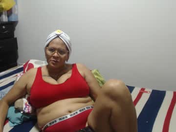 Marinamilf Chaturbate stream image from May 07, 2025