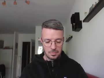 Minka28 Chaturbate stream image from May 07, 2025