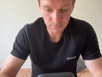 Mikemalin8 Chaturbate stream image from May 07, 2025