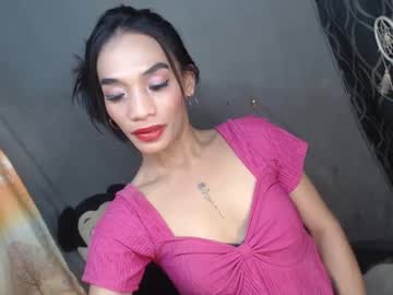 Uncut_Queen Chaturbate stream image from May 07, 2025