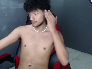 Loganclaw Chaturbate stream image from May 07, 2025