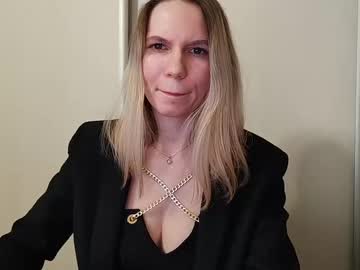 Pearlhanna Chaturbate stream image from May 07, 2025
