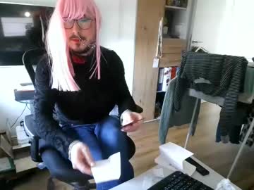 Gingerpink1911 Chaturbate stream image from May 07, 2025