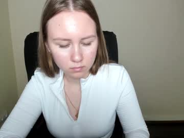 Lilykiiss Chaturbate stream image from May 07, 2025