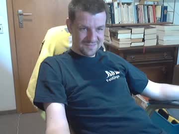 Drzaarpt Chaturbate stream image from May 07, 2025