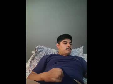 Andrewdrew77 Chaturbate stream image from May 07, 2025