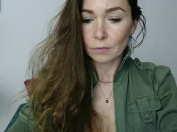 Delilah_Sweet Chaturbate stream image from May 07, 2025