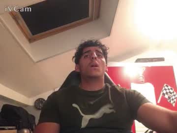 Raes69 Chaturbate stream image from May 07, 2025
