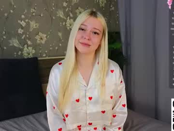 Lolly_White Chaturbate stream image from May 07, 2025