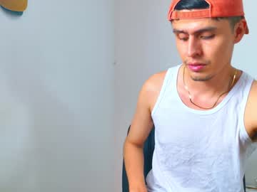 Alan_Andrew Chaturbate stream image from May 07, 2025