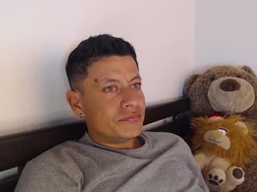 Alann_Snow Chaturbate stream image from May 07, 2025