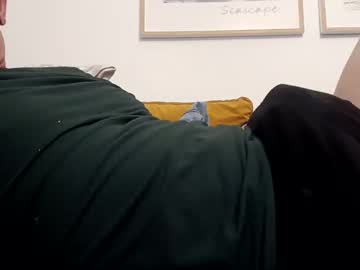 Chrisolongpeniso Chaturbate stream image from May 07, 2025