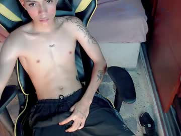 Kris_Cuervo Chaturbate stream image from May 07, 2025
