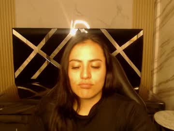 Kami_Collen Chaturbate stream image from May 07, 2025