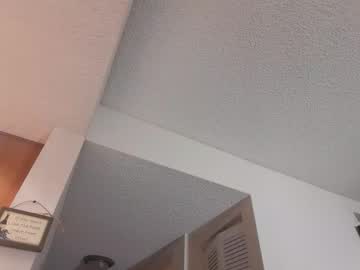 Evarobinson1963 Chaturbate stream image from May 07, 2025