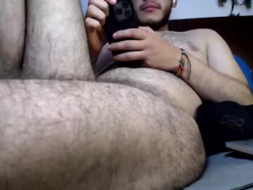Bearlatino69 Chaturbate stream image from May 08, 2025