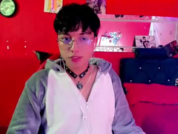 Angellonfire Chaturbate stream image from May 08, 2025