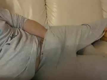 Apep90 Chaturbate stream image from May 08, 2025