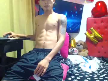 Latin_Hot_Kevin Chaturbate stream image from May 08, 2025