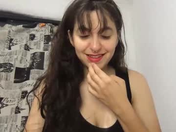 Nyviere Chaturbate stream image from May 08, 2025