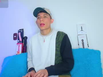 Bryam_Hot Chaturbate stream image from May 08, 2025