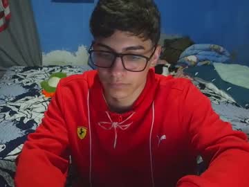 Tommyhenao Chaturbate stream image from May 08, 2025