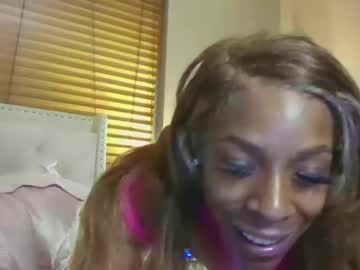Icanbeher Chaturbate stream image from May 08, 2025