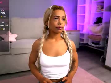 Sarahraynex Chaturbate stream image from May 08, 2025