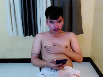 Urhot_Kharlxoxo Chaturbate stream image from May 08, 2025