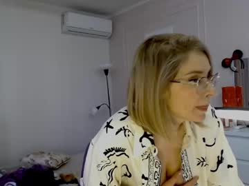 Sexy_Smilee Chaturbate stream image from May 08, 2025
