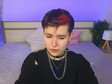 Charlieeadams Chaturbate stream image from May 08, 2025