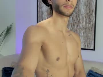 Emmet_Collins Chaturbate stream image from May 08, 2025