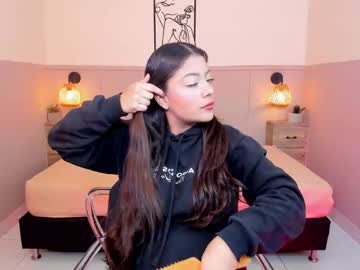 Lyrarose4 Chaturbate stream image from May 08, 2025
