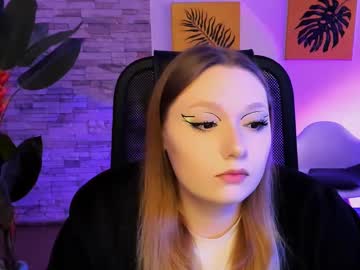 Sallylamb Chaturbate stream image from May 08, 2025