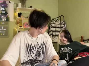 Veryraretwins Chaturbate stream image from May 08, 2025
