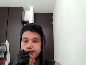 Blitzosexy23 Chaturbate stream image from May 08, 2025