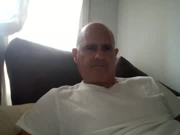 Mikereef Chaturbate stream image from May 08, 2025