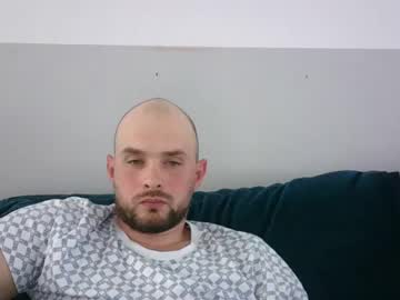 Omgwhereim Chaturbate stream image from May 08, 2025